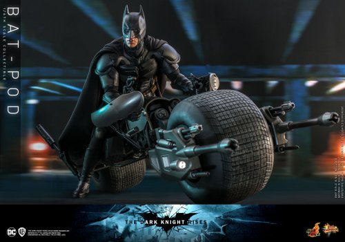 Hot-Toys-Dark-Knight-Rises-Bat-Pod-Vehicle-001.jpg