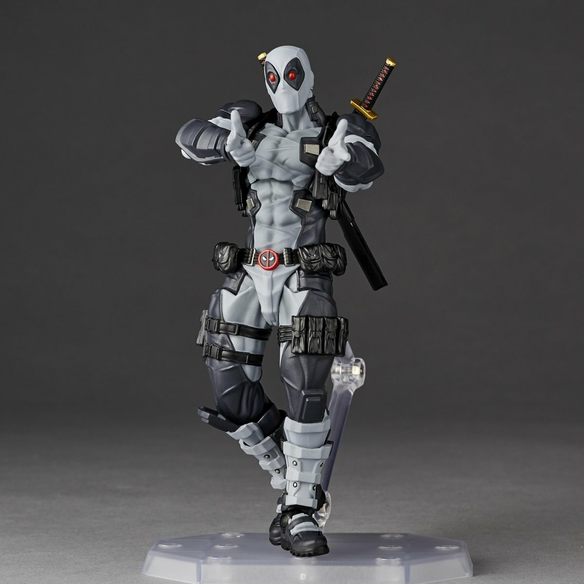 Revoltech-Deadpool-2.5-X-Force-003.jpg.c35fa589e83d1fd4b357e64876a5695f.jpg