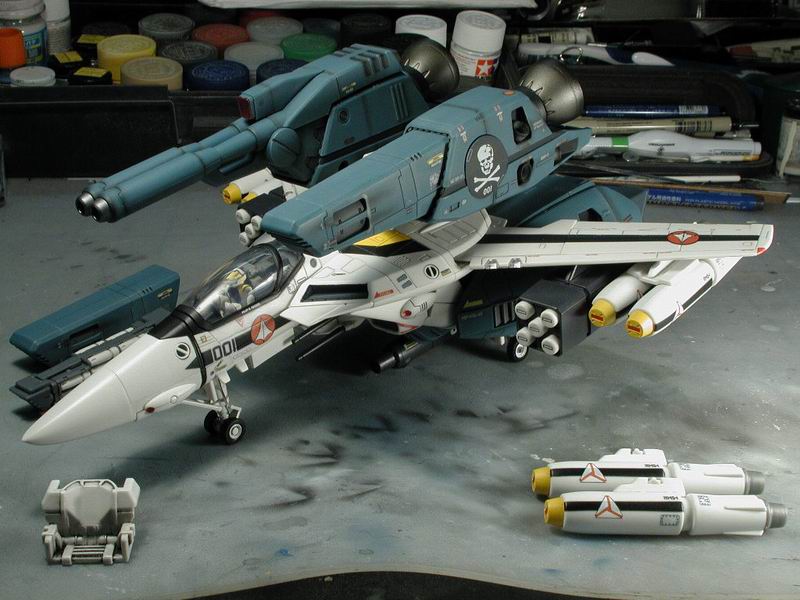 how to make white or coloured panel lines?? - Model kits - Macross World  Forums